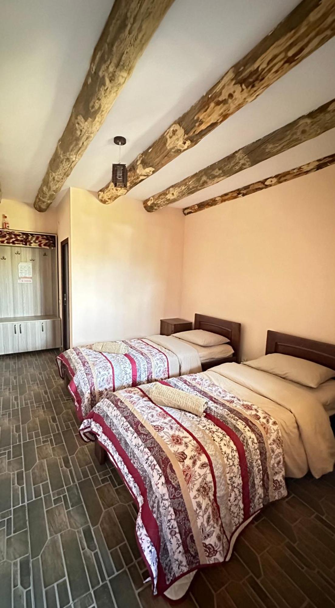 Guesthouse Lasharai Omalo Eksteriør bilde