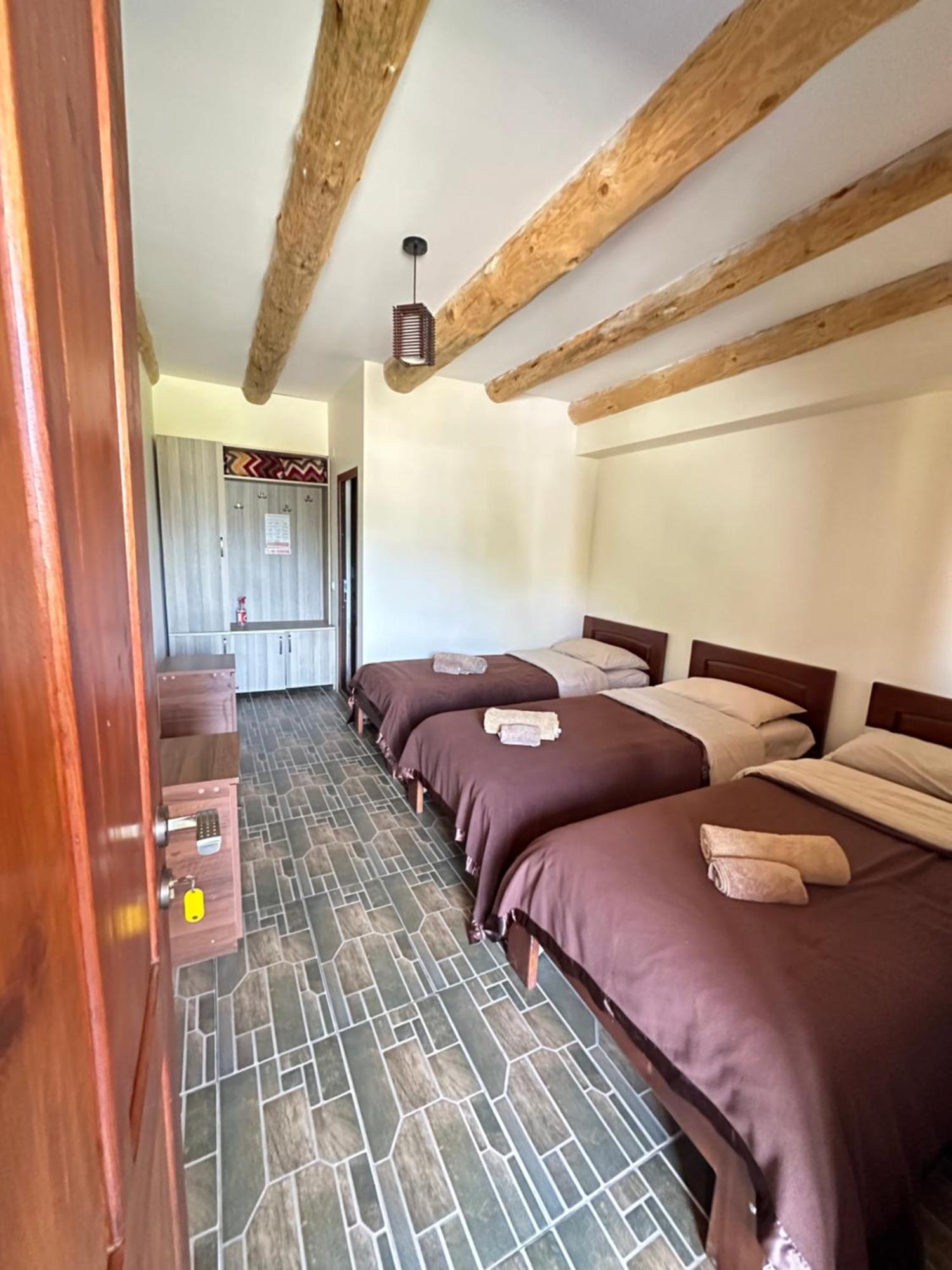Guesthouse Lasharai Omalo Eksteriør bilde