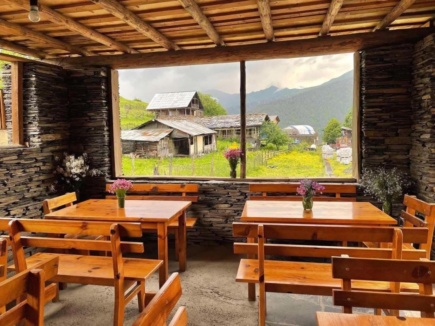 Guesthouse Lasharai Omalo Eksteriør bilde