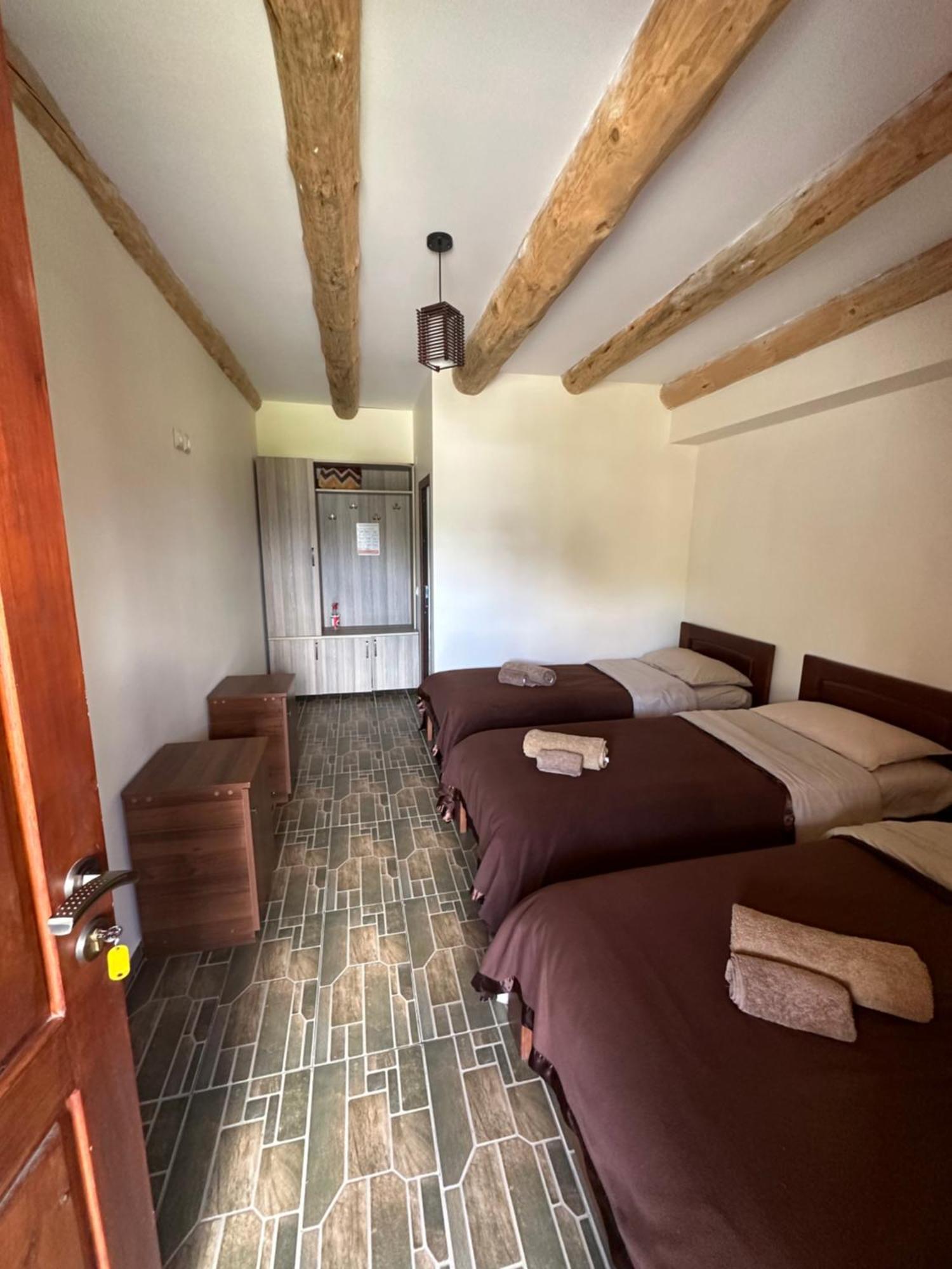 Guesthouse Lasharai Omalo Eksteriør bilde
