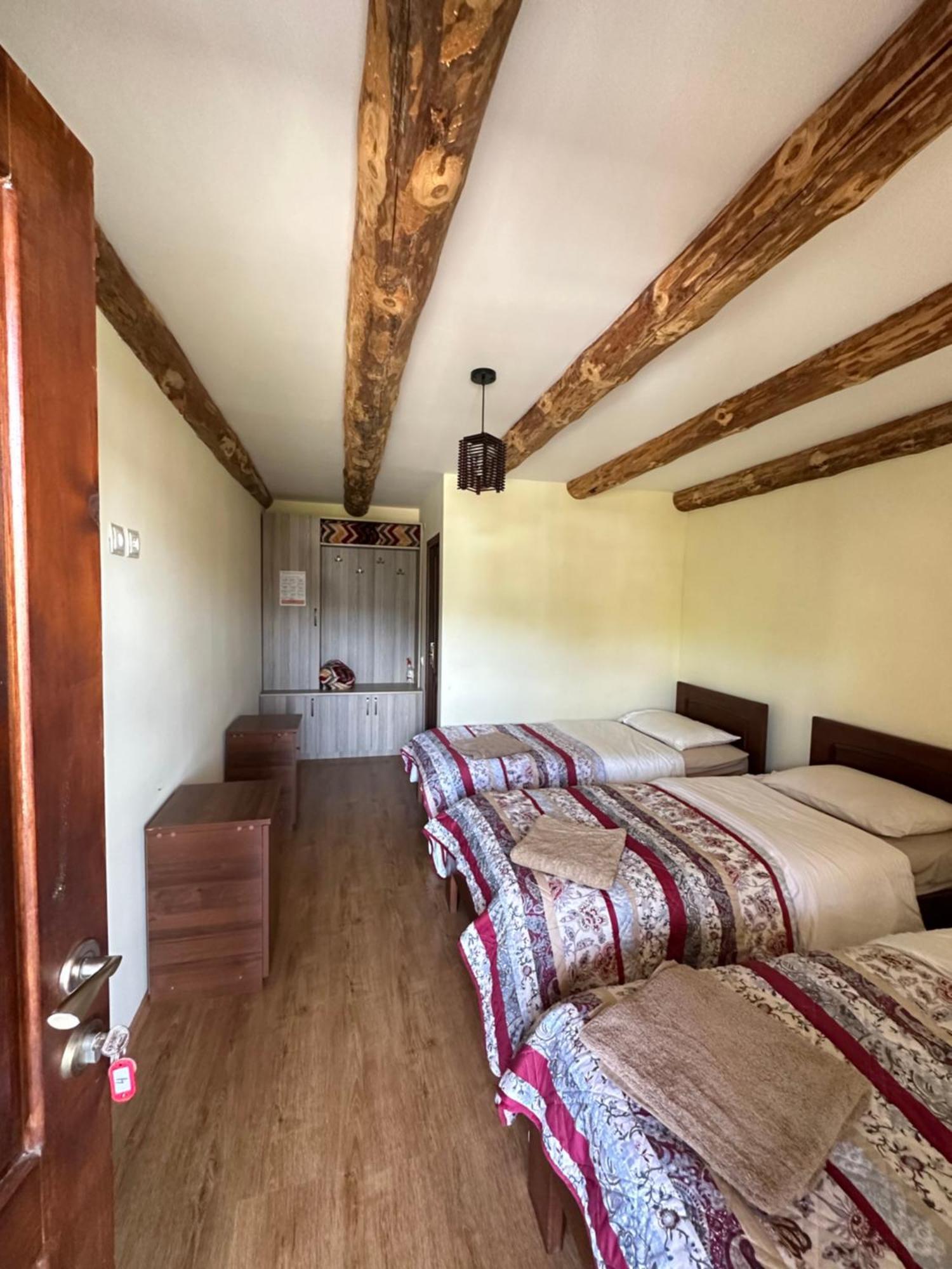 Guesthouse Lasharai Omalo Eksteriør bilde