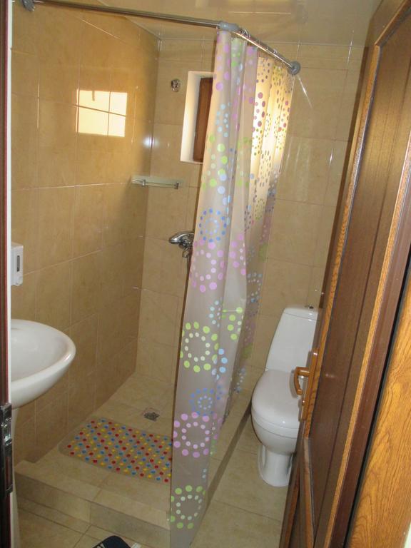 Guesthouse Lasharai Omalo Eksteriør bilde
